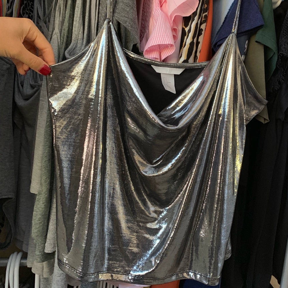 SPARKLY GREY TOP ✨
